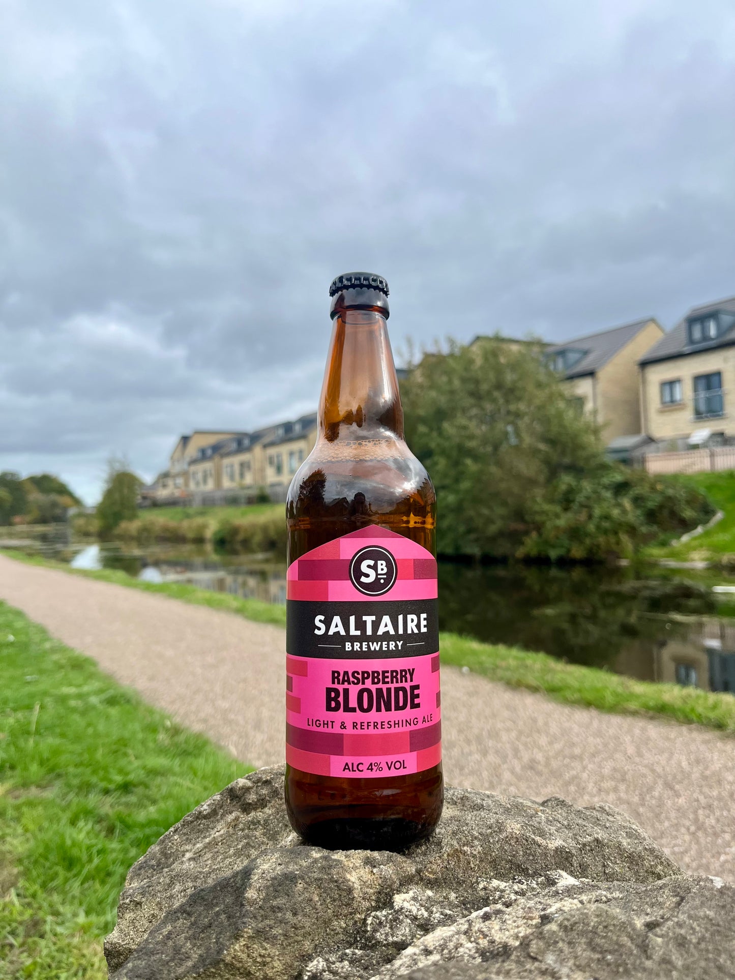 Raspberry Blonde Ale (4%) | Saltaire Brewery